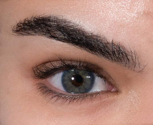 Lentille de couleur bleu gris intense, La Bleue intense