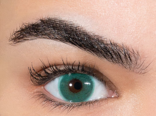 Lentilles de couleur verte - L'Emeraude la grâce précieuse du vert intense.