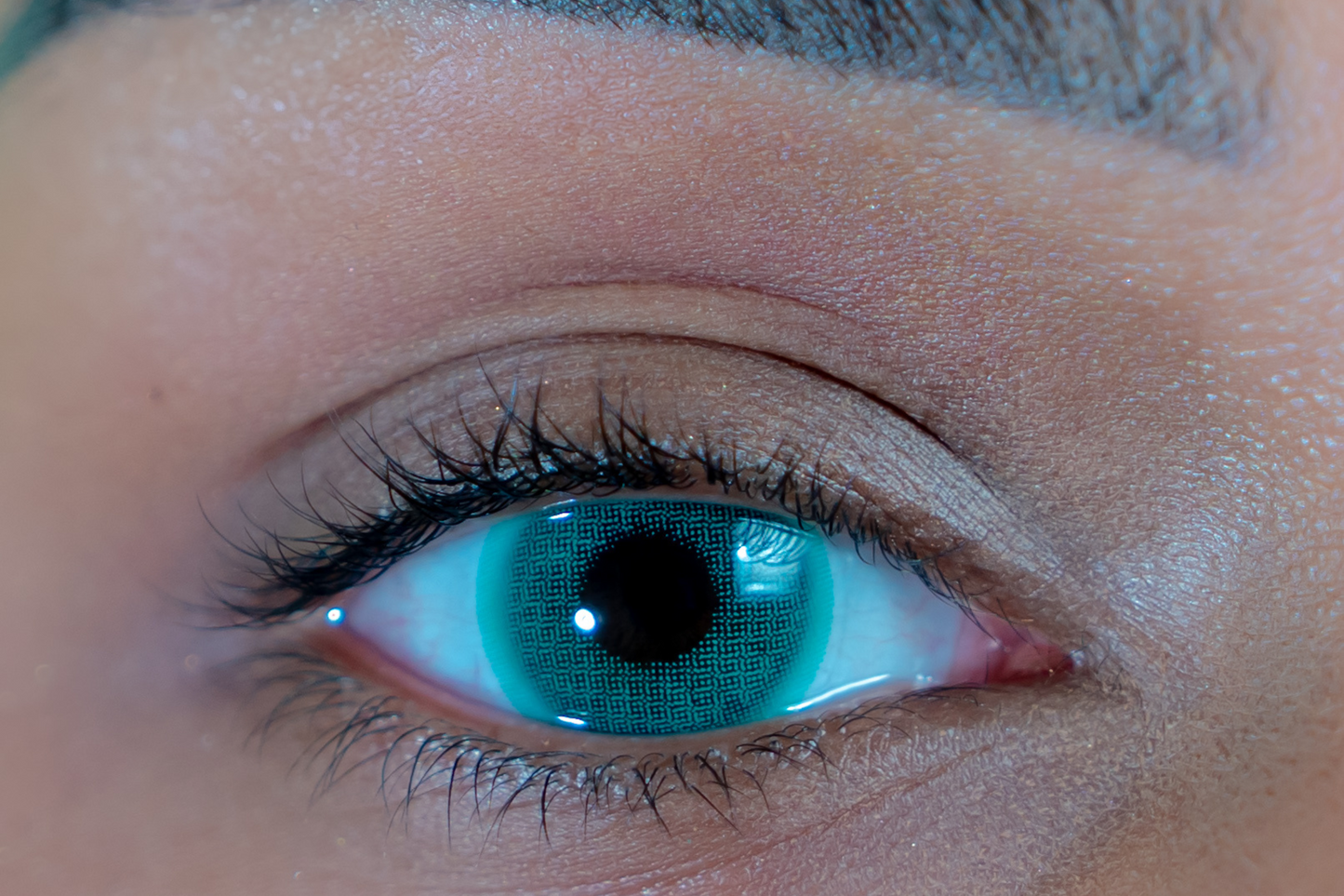 Lentilles de couleur verte - L'Emeraude la grâce précieuse du vert intense.