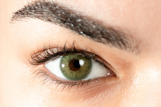 Lentille de couleur vert clair, L'Agathe, un vert minéral raffiné.